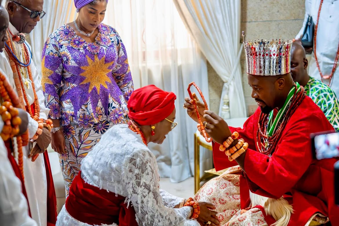 His Majesty Ogiame Atuwatse III confers royal honour on Senator Oluremi Tinubu